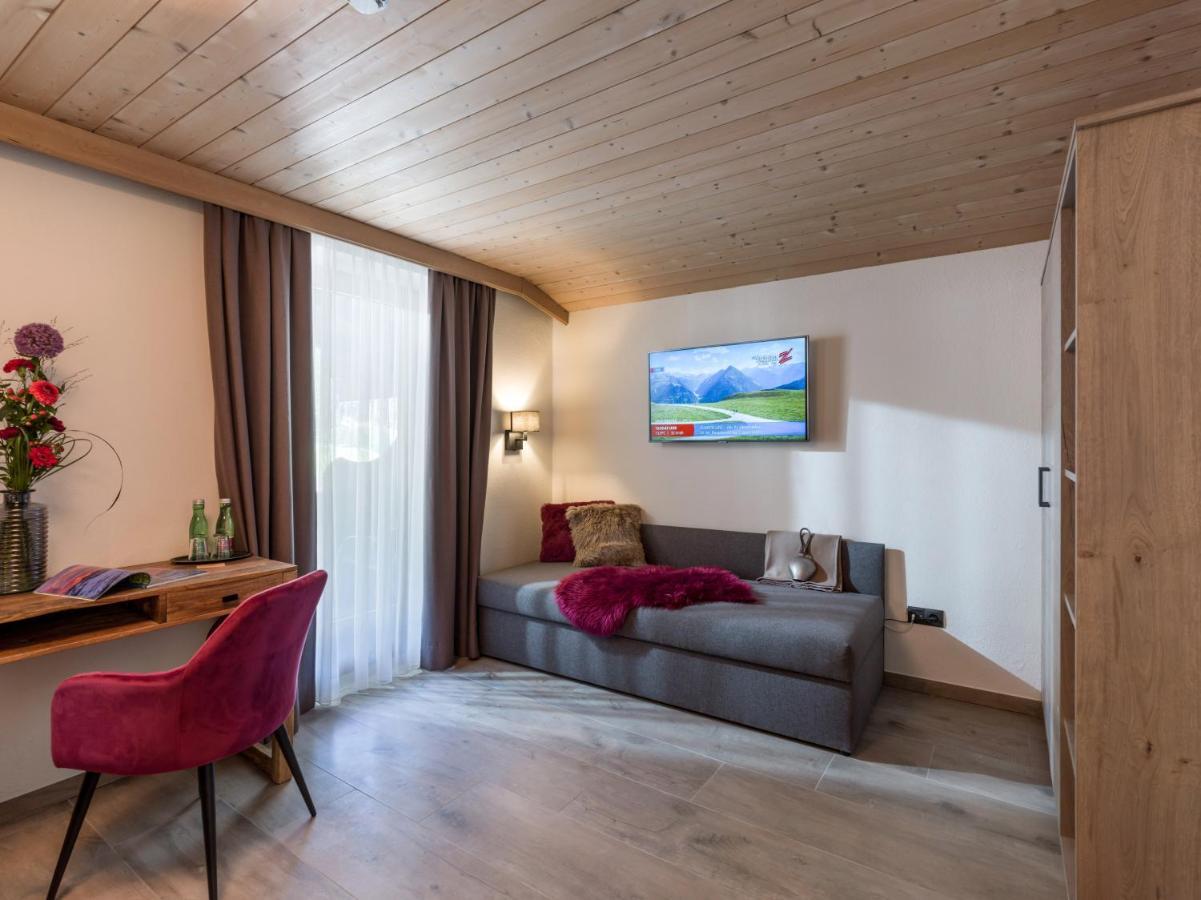 Hotel Blizz Finkenberg Bagian luar foto