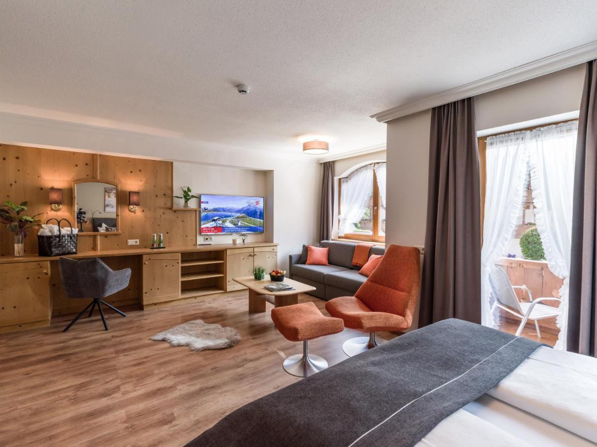 Hotel Blizz Finkenberg Bagian luar foto
